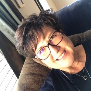 Meet your Posher, Janet